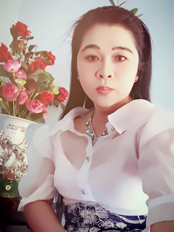 Doanh[-]nhân[-]Hạnh[-]Dung:[-]"Sống[-]và[-]chia[-]sẽ[-]tận[-]tâm[-]thì[-]luôn[-]được[-]người[-]đời[-]báo[-]đáp"